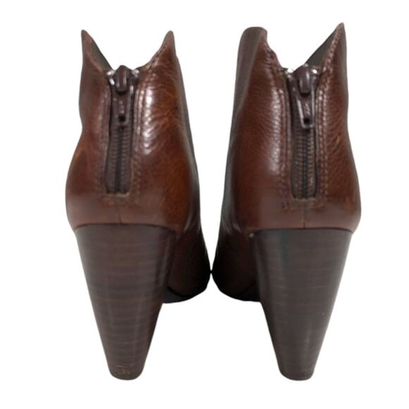 Born Crown Distressed Ankle Booties GUC Size 6 M/W S2957 - Picture 11 of 11